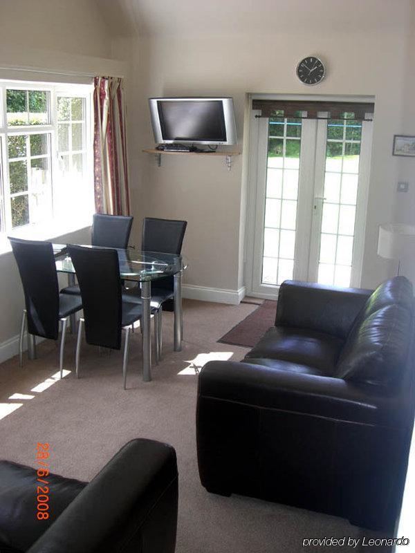 Claverton Hotel Battle Room photo