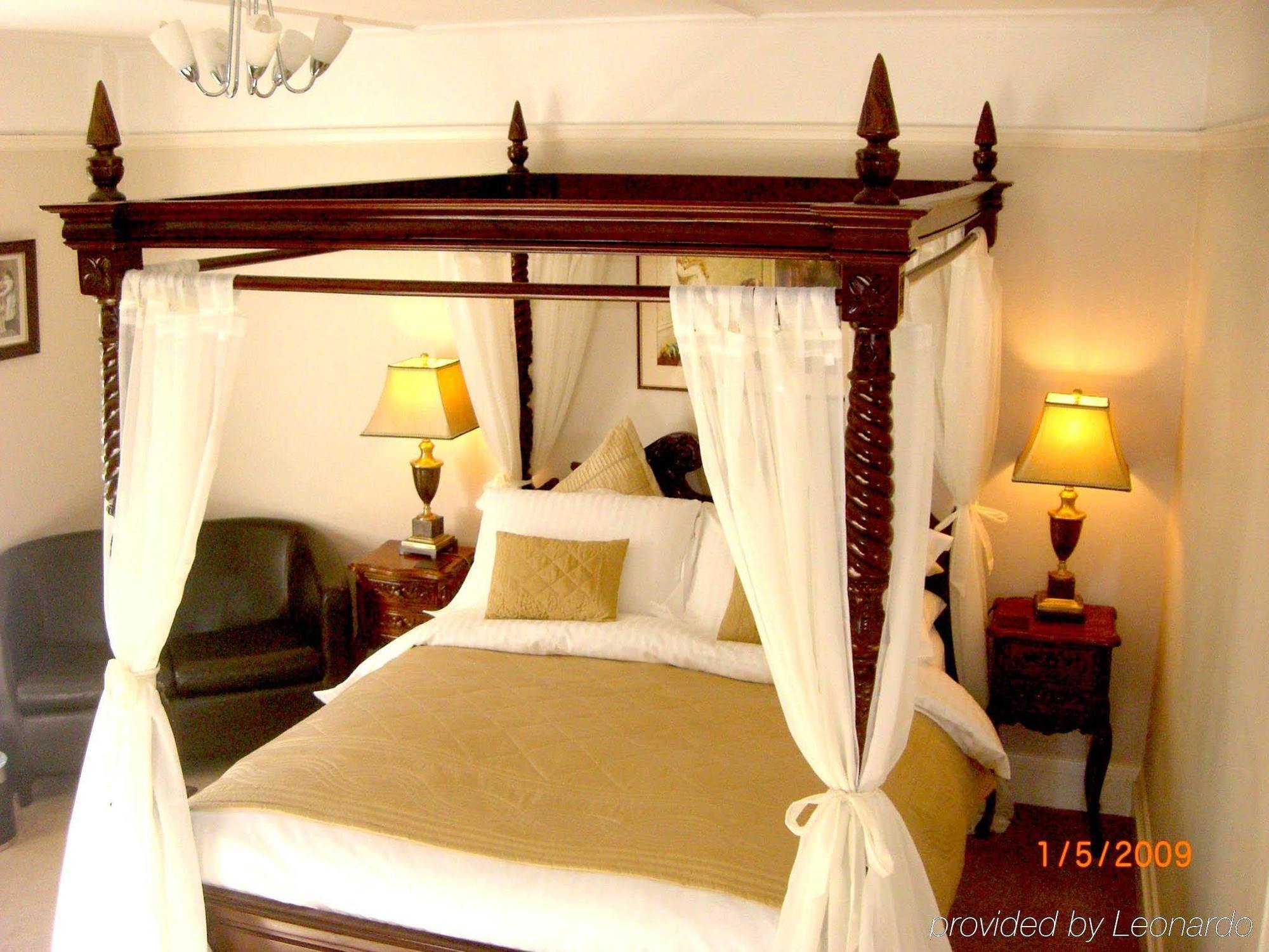 Claverton Hotel Battle Room photo