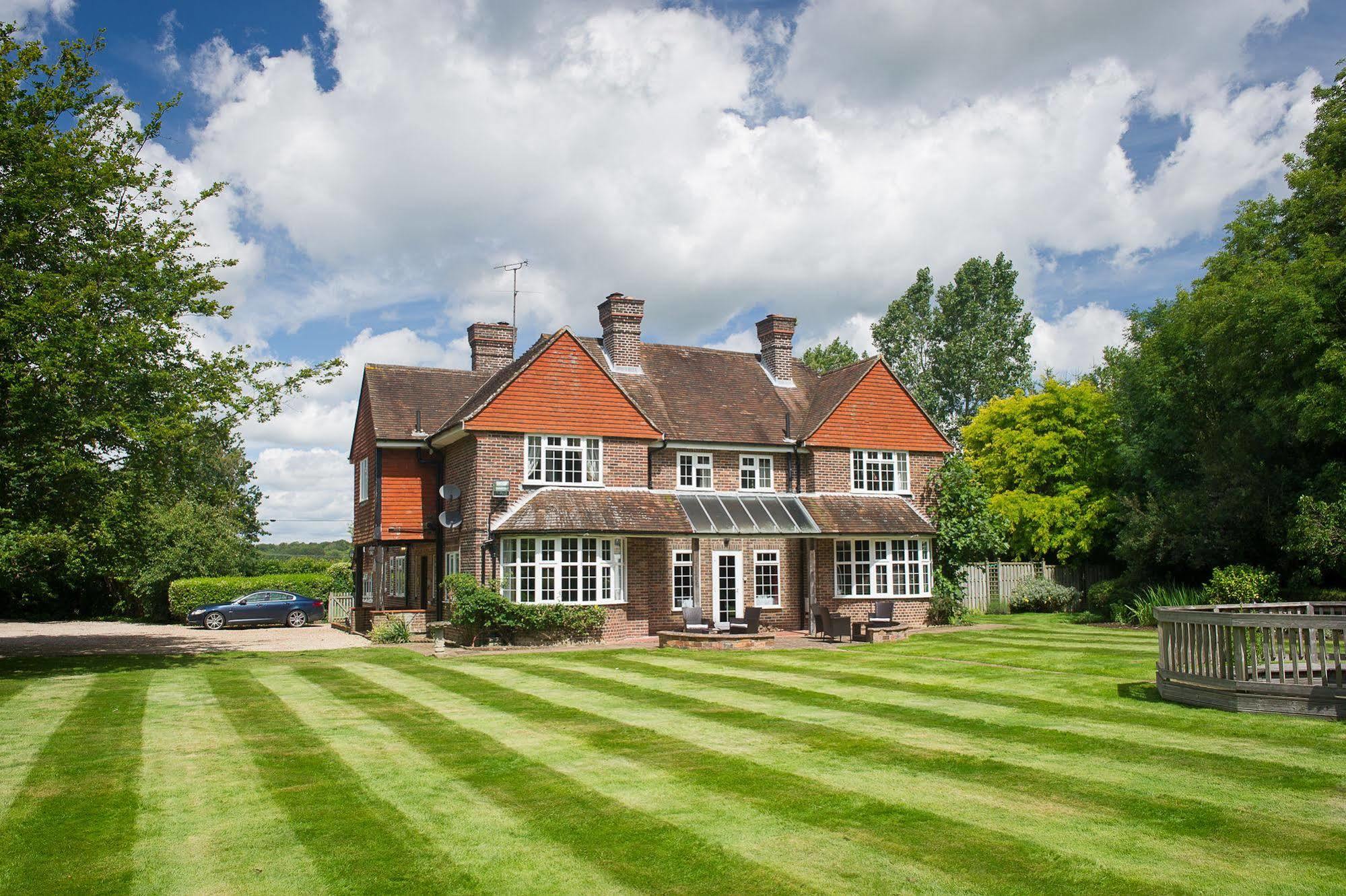 Claverton Hotel Battle Exterior photo